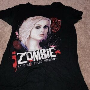 Hot topic I zombie shirt